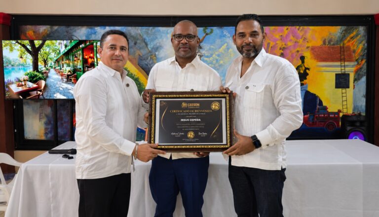 Jesús Cepeda presidente de INGENIERIA SRL se integran a la Cámara de Comercio Empresarial de Santo Domingo Norte